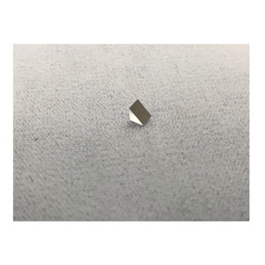 Prism 4.25 x 2.10 x 2.00 70°